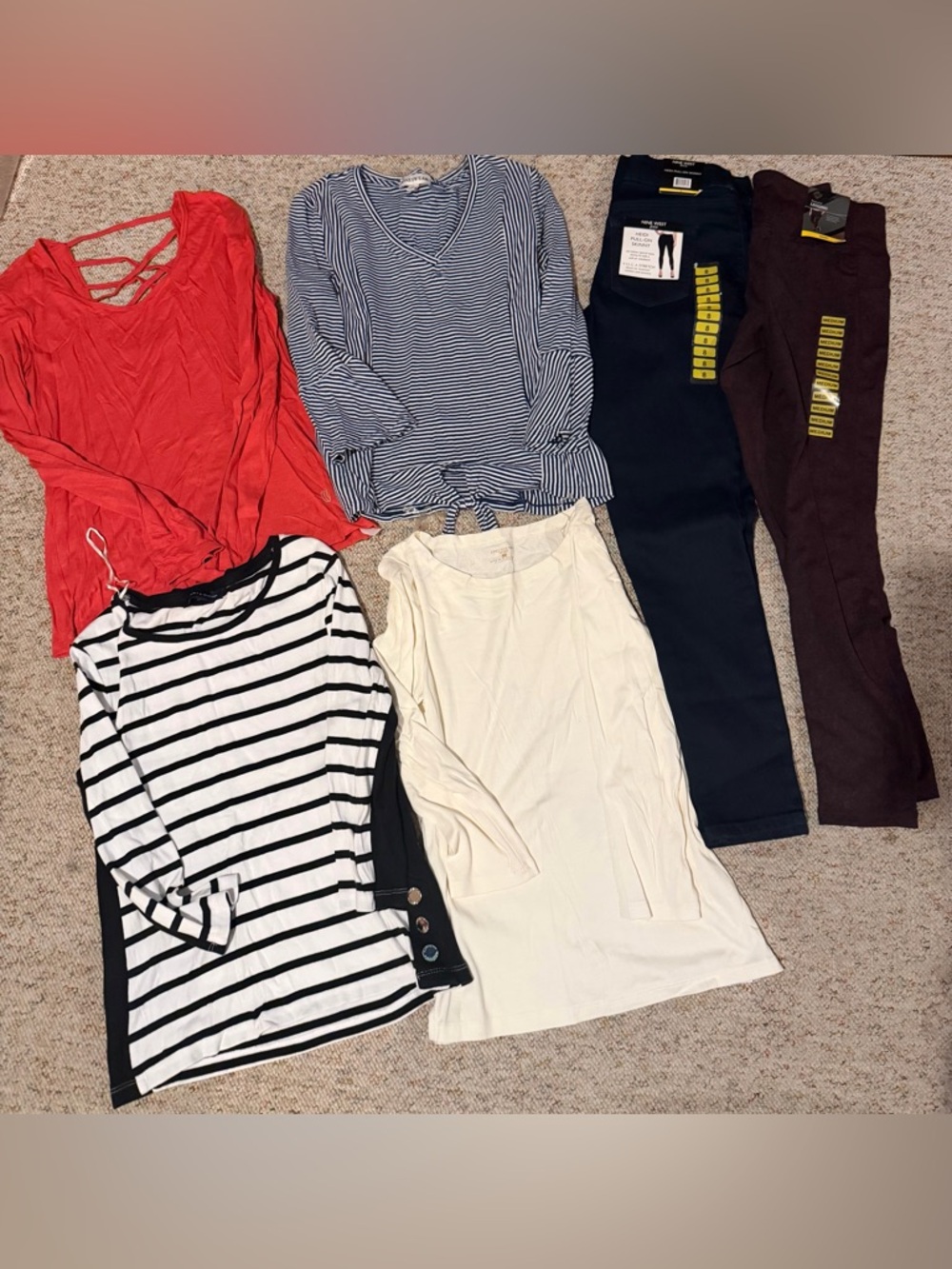 Women’s med lot #64
